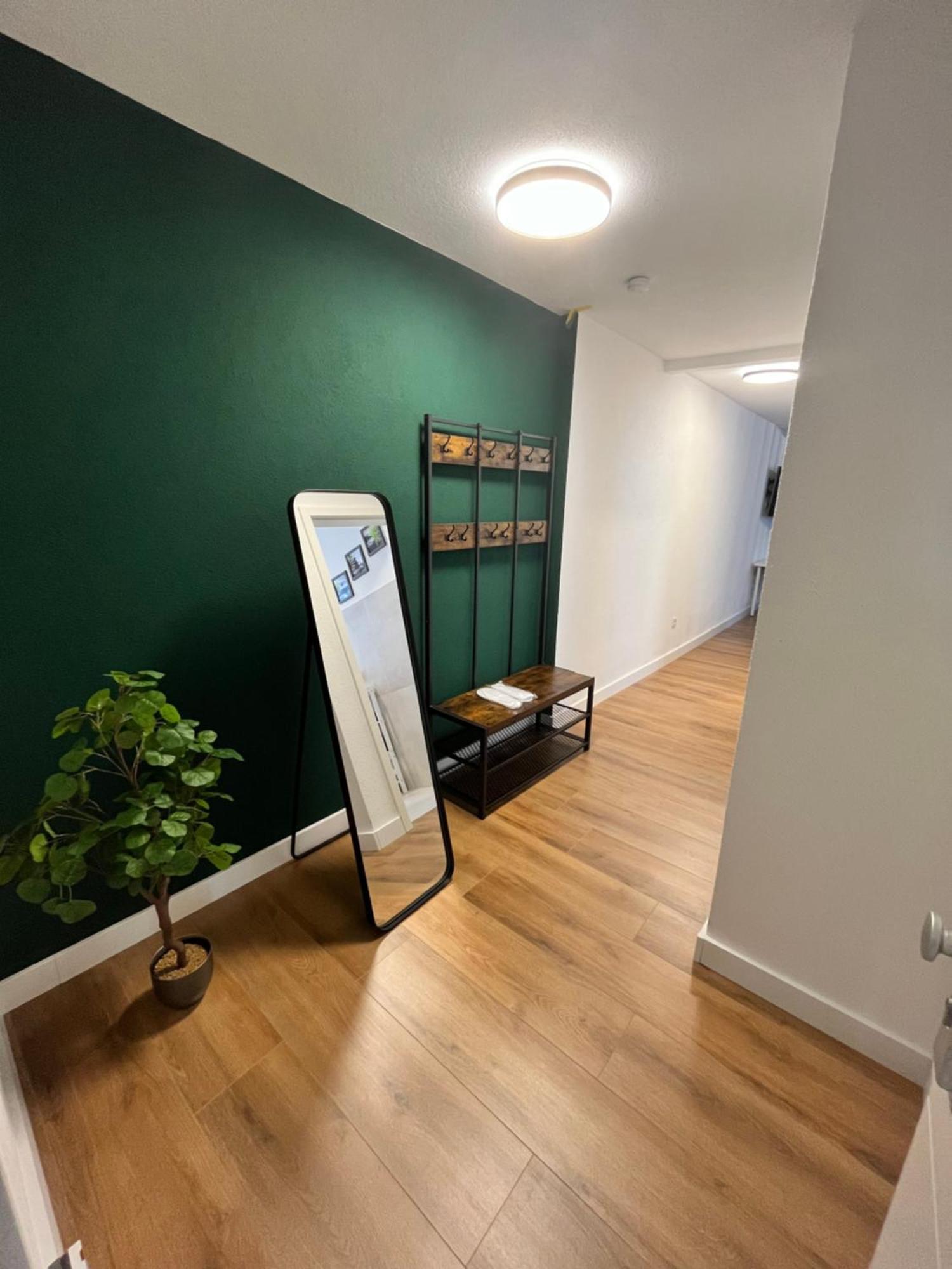 Appartment New York Naehe Duesseldorf, Messe, Hbf, City, Wifi, Helios Hospital クレーフェルト エクステリア 写真